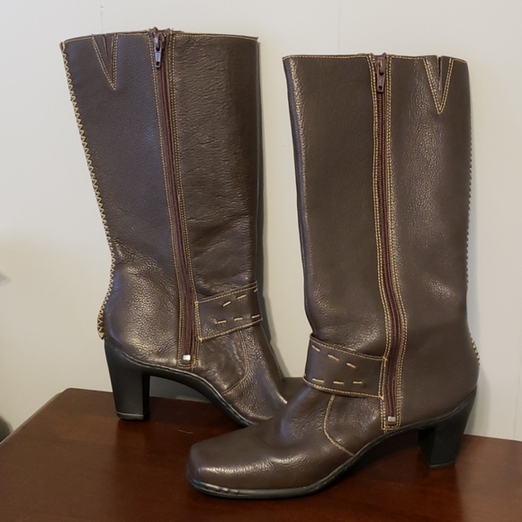 SOLD Tsonga leather heeled boots - Picture 5 of 8
